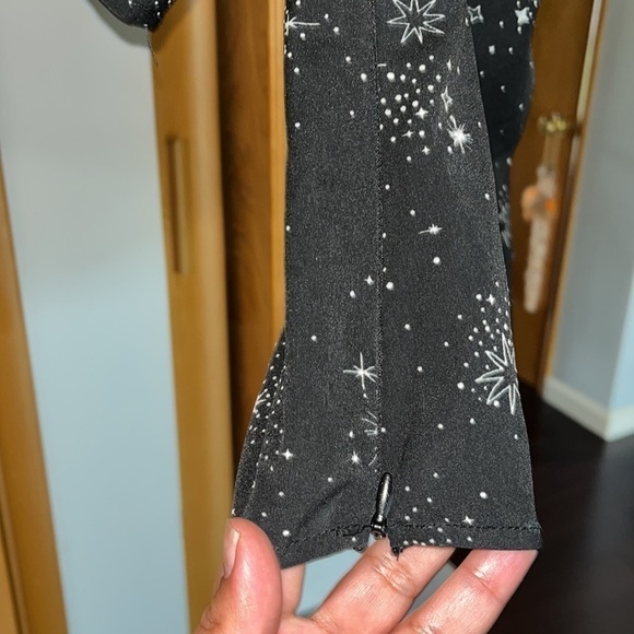 TOPSHOP Star Print Origami Tuck Blouse size 2 excellent condition - Picture 5 of 9